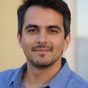 César Larios