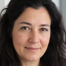 Elina Hartmann