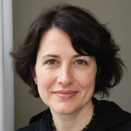 Esra Schmidt