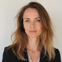 Elyne Dumont